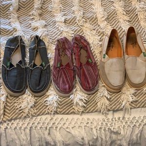 3 pairs of size 7 sanuks